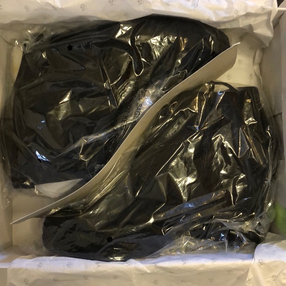 dv8 blythe whipstitch wedge bootie